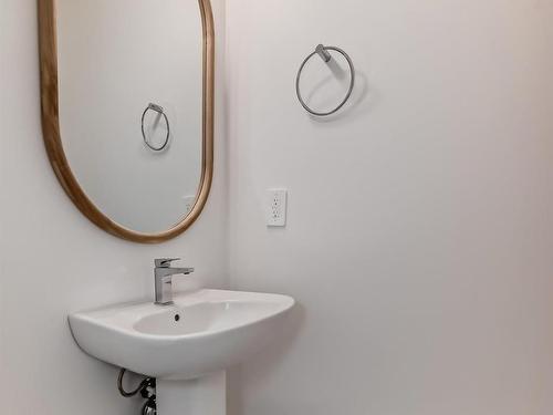 3319 169 Street, Edmonton, AB - Indoor Photo Showing Bathroom