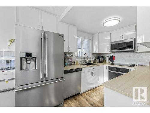 201B Homestead Crescent, Edmonton, AB - Indoor Photo Showing Kitchen With Stainless Steel Kitchen