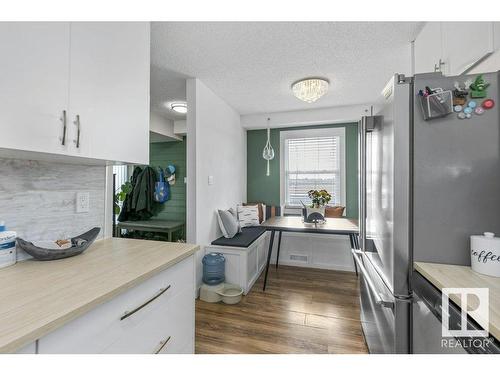 201B Homestead Crescent, Edmonton, AB - Indoor Photo Showing Kitchen