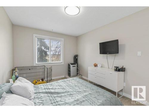 201B Homestead Crescent, Edmonton, AB - Indoor Photo Showing Bedroom