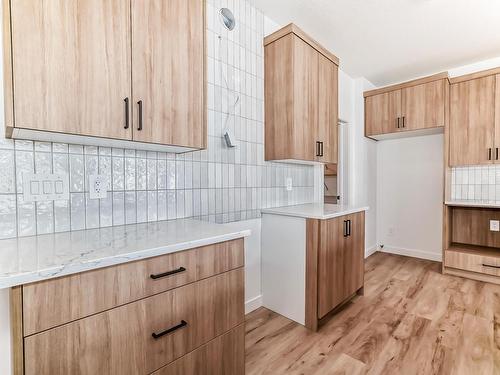 5411 Kootook Road, Edmonton, AB - Indoor Photo Showing Kitchen