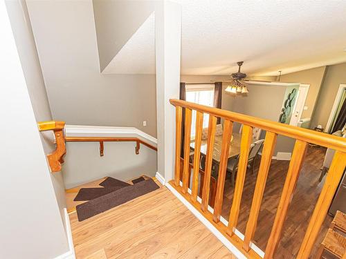 9133 166 Avenue, Edmonton, AB - Indoor Photo Showing Other Room