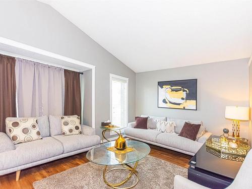 9133 166 Avenue, Edmonton, AB - Indoor Photo Showing Living Room