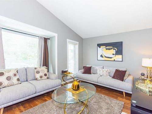 9133 166 Avenue, Edmonton, AB - Indoor Photo Showing Living Room