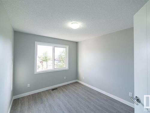 9859 73 Avenue, Edmonton, AB - Indoor Photo Showing Other Room