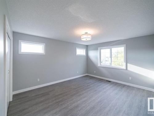 9859 73 Avenue, Edmonton, AB - Indoor Photo Showing Other Room