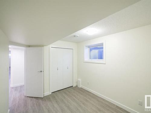 9859 73 Avenue, Edmonton, AB - Indoor Photo Showing Other Room