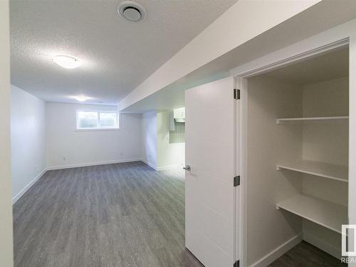 9859 73 Avenue, Edmonton, AB - Indoor Photo Showing Other Room