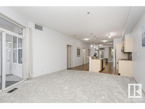 204 4835 104A Street, Edmonton, AB - Indoor