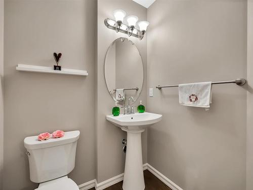 21916 90 Avenue, Edmonton, AB - Indoor Photo Showing Bathroom