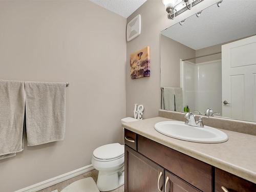 21916 90 Avenue, Edmonton, AB - Indoor Photo Showing Bathroom