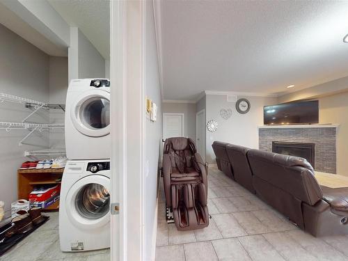 118 7293 South Terwillegar Drive Nw, Edmonton, AB - Indoor Photo Showing Laundry Room