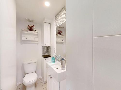 5642 19A Avenue, Edmonton, AB - Indoor Photo Showing Bathroom