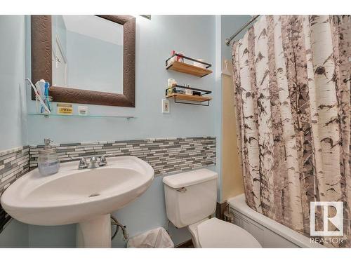 85 52061 Rge Road 215, Rural Strathcona County, AB - Indoor Photo Showing Bathroom