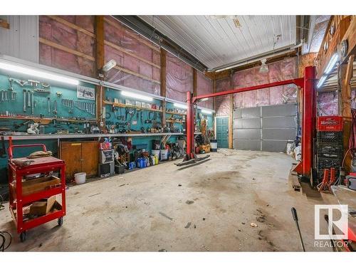 85 52061 Rge Road 215, Rural Strathcona County, AB - Indoor Photo Showing Garage