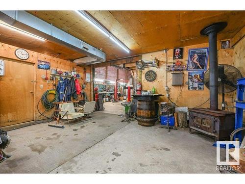 85 52061 Rge Road 215, Rural Strathcona County, AB - Indoor Photo Showing Garage