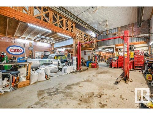 85 52061 Rge Road 215, Rural Strathcona County, AB - Indoor Photo Showing Garage