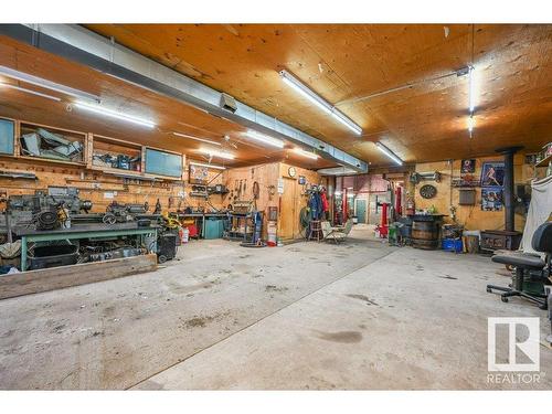 85 52061 Rge Road 215, Rural Strathcona County, AB - Indoor Photo Showing Garage