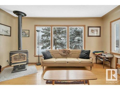 85 52061 Rge Road 215, Rural Strathcona County, AB - Indoor Photo Showing Living Room