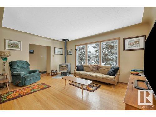 85 52061 Rge Road 215, Rural Strathcona County, AB - Indoor Photo Showing Living Room