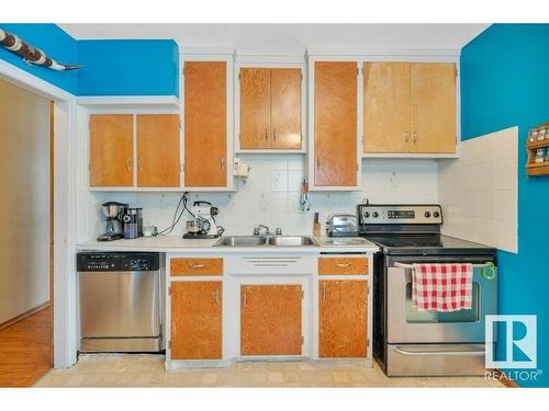 85 52061 Rge Road 215, Rural Strathcona County, AB - Indoor Photo Showing Kitchen With Double Sink