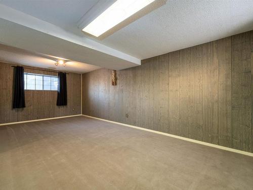 5611 40 Avenue, Edmonton, AB - Indoor Photo Showing Other Room