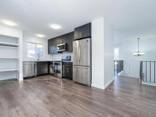 5611 40 Avenue, Edmonton, AB - Indoor Photo Showing Kitchen