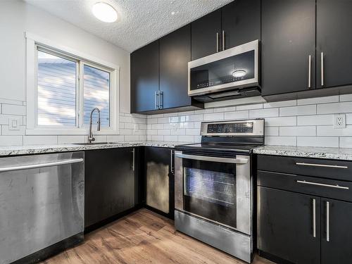 5611 40 Avenue, Edmonton, AB - Indoor Photo Showing Kitchen With Upgraded Kitchen