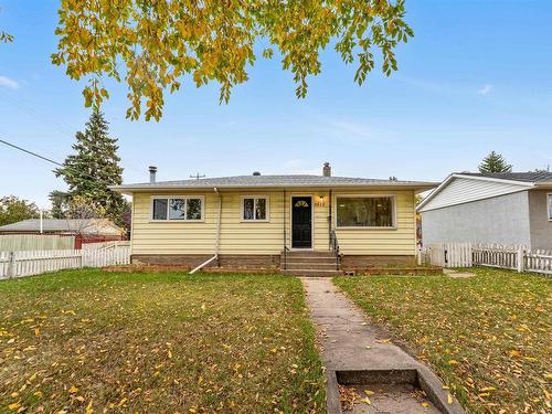 6515 98A Street, Edmonton, AB - Outdoor