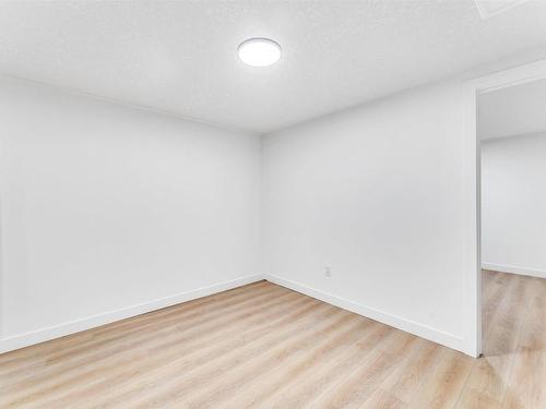 6515 98A Street, Edmonton, AB - Indoor Photo Showing Other Room