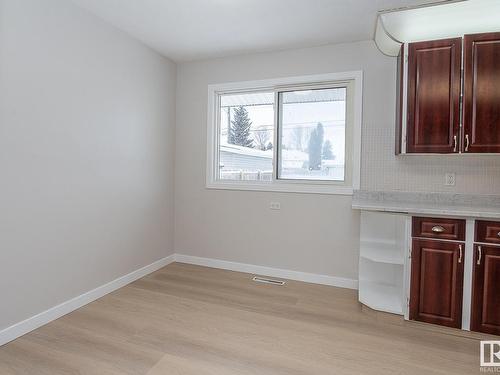 15742 107A Avenue, Edmonton, AB - Indoor Photo Showing Other Room