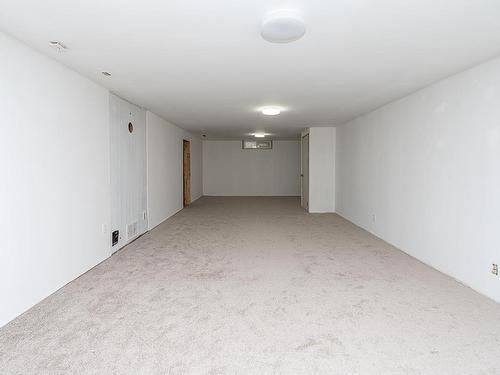 15742 107A Avenue, Edmonton, AB - Indoor Photo Showing Other Room