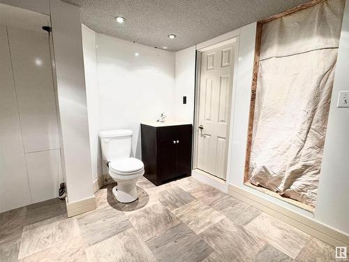 4924 50 Street, Holden, AB - Indoor Photo Showing Bathroom