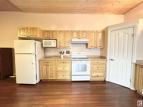 4924 50 Street, Holden, AB - Indoor Photo Showing Kitchen