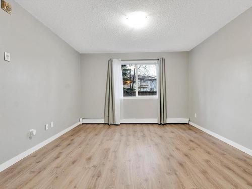 134 1180 Hyndman Road, Edmonton, AB - Indoor Photo Showing Other Room