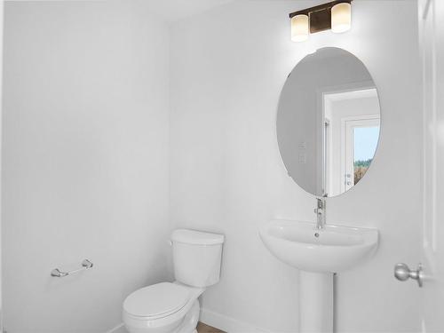 17318 6A Street, Edmonton, AB - Indoor Photo Showing Bathroom