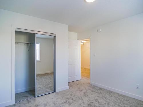 9517 Carson Bend, Edmonton, AB - Indoor Photo Showing Other Room