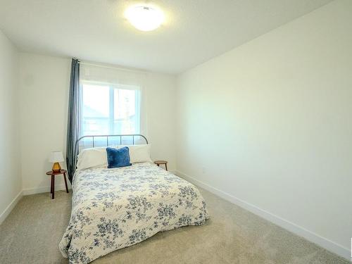 25 Meadowbrook Way, Spruce Grove, AB - Indoor Photo Showing Bedroom