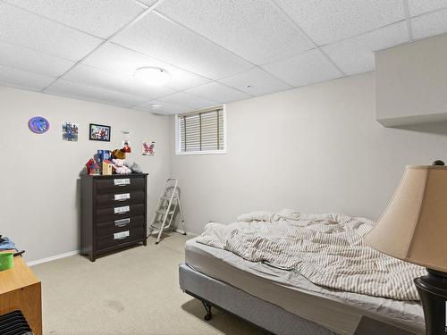 9512 154 Street, Edmonton, AB - Indoor Photo Showing Bedroom