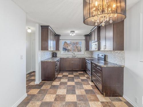 14504 31 Street, Edmonton, AB - Indoor Photo Showing Kitchen