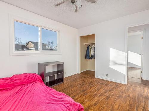 14504 31 Street, Edmonton, AB - Indoor Photo Showing Bedroom