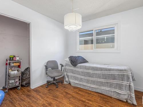 14504 31 Street, Edmonton, AB - Indoor Photo Showing Bedroom