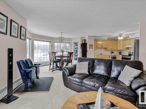 612 3 Perron Street, St. Albert, AB - Indoor Photo Showing Living Room