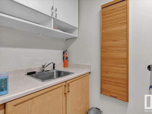 612 3 Perron Street, St. Albert, AB - Indoor Photo Showing Kitchen