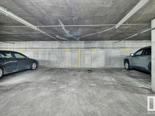 612 3 Perron Street, St. Albert, AB - Indoor Photo Showing Garage