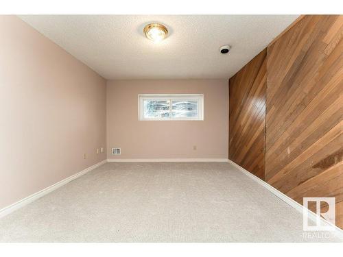 8516 33 Avenue, Edmonton, AB - Indoor Photo Showing Other Room