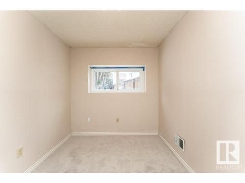 8516 33 Avenue, Edmonton, AB - Indoor Photo Showing Other Room