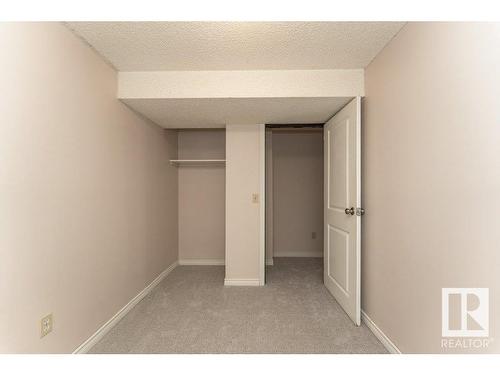 8516 33 Avenue, Edmonton, AB - Indoor Photo Showing Other Room