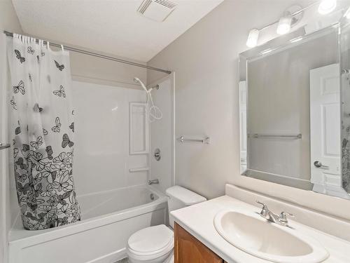 11913 63 St, Edmonton, AB - Indoor Photo Showing Bathroom