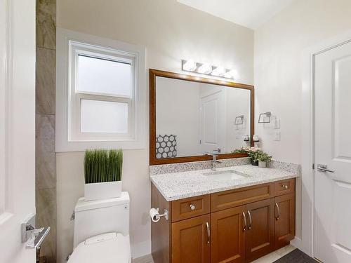 1835 20Ave, Edmonton, AB - Indoor Photo Showing Bathroom